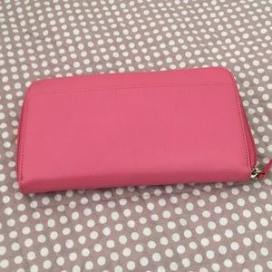 NWOT- FOLIO clutch
